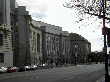 Ronald Reagan building<br>Location: <a href="https://www.google.com/maps/search/?api=1&query=38.89462,-77.03209" target="_new">14th St NW</a>